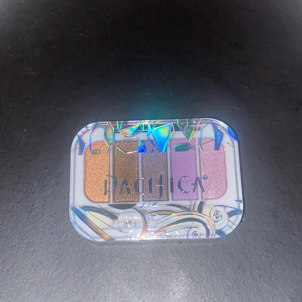 Pacifica Beach Crystals Eyeshadow